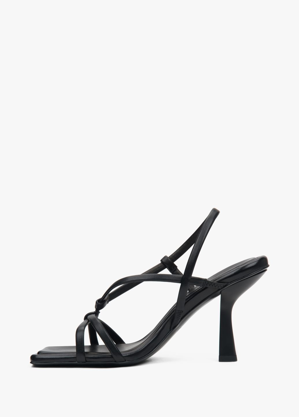 Черные босоножки, цвет черный Estro