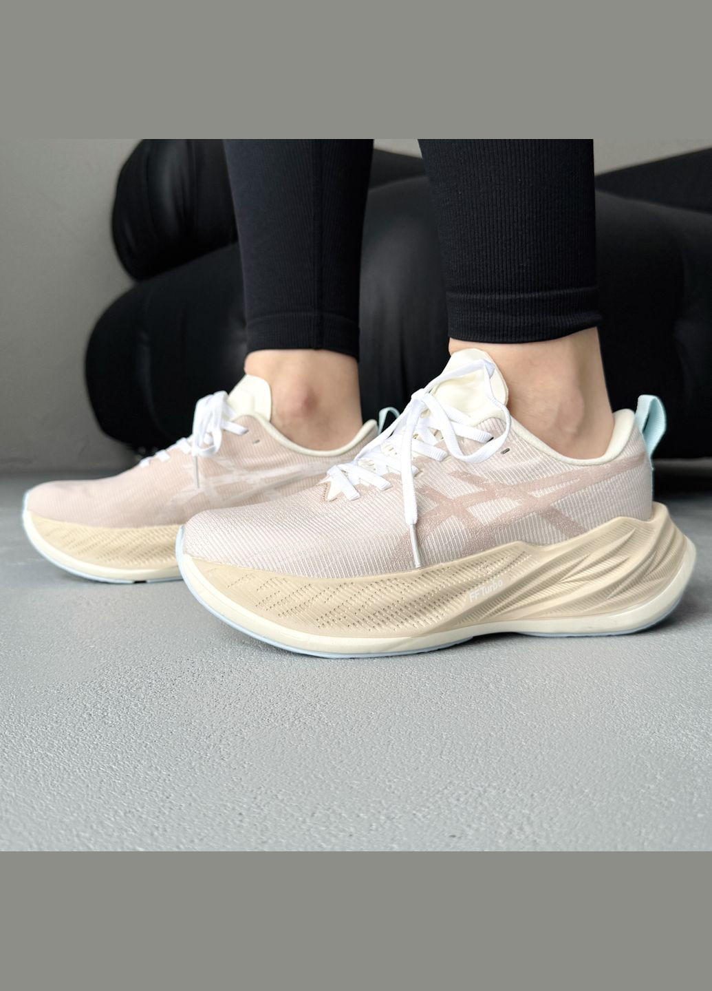 Кросівки жіночі Asics Superblast Peach | Асікс Супербласт бежеві No Brand бежеві демісезони (340916023)