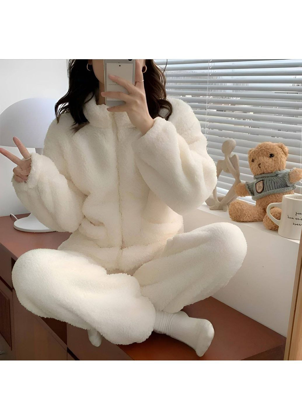 Молочный зимний женский домашний костюм FINO Mode