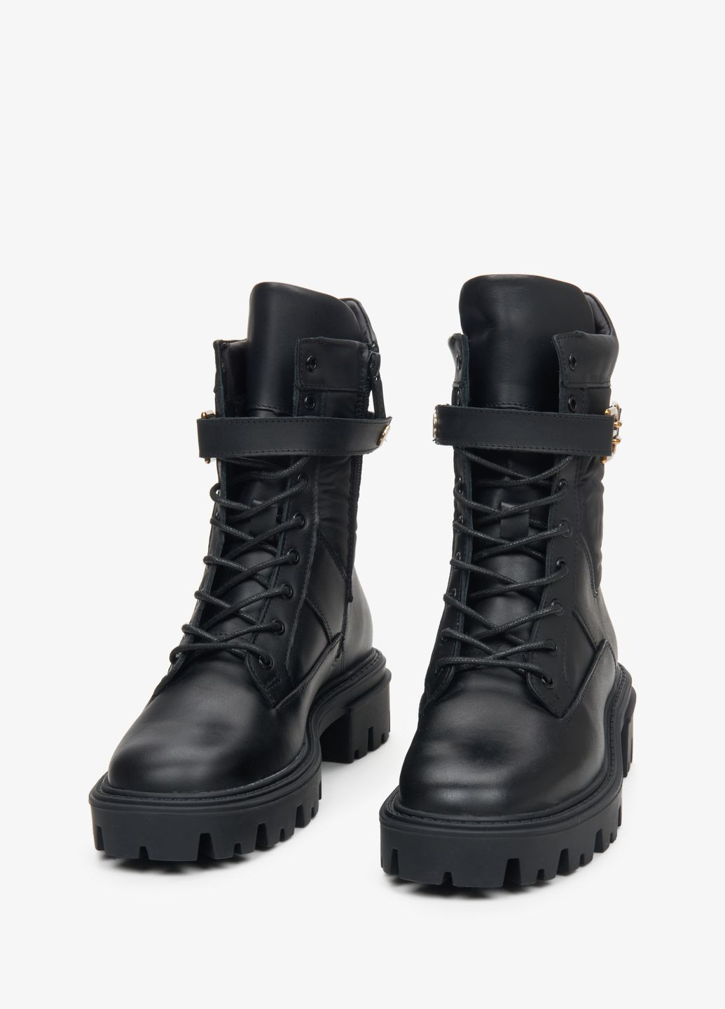 Осенние ботинки, цвет черный Estro