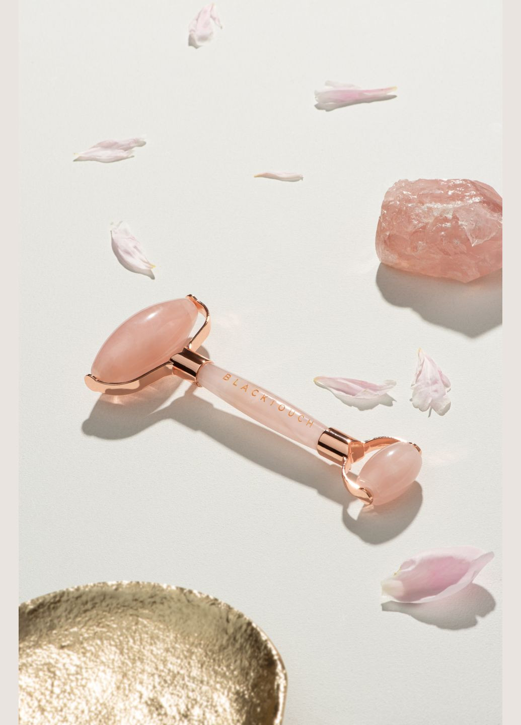 Ролик из розового кварца для массажа лица BlackTouch (297714637)