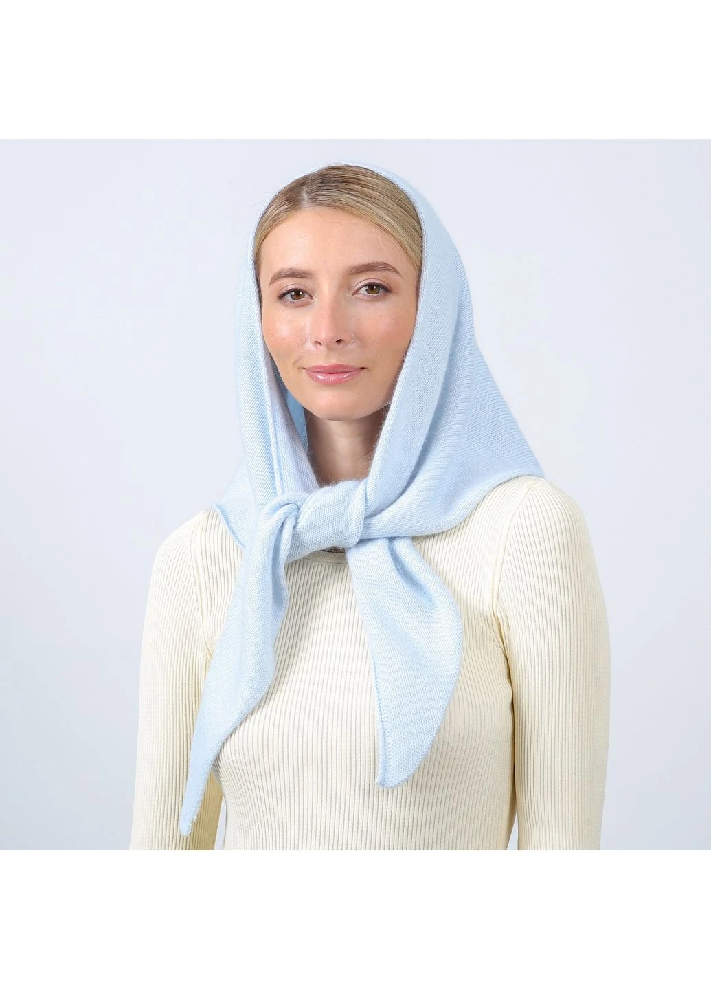 Бактус женский шерсть голубой MEGAN LuckyLOOK 803-764 (351489071)