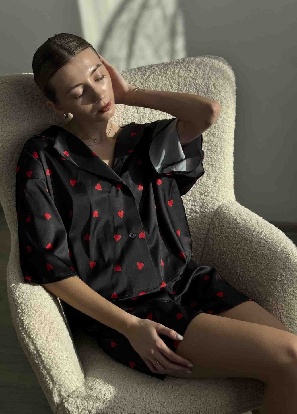 Черная всесезон пижама коллекции «буйность» (рубашка, шорты) VIDCHUY