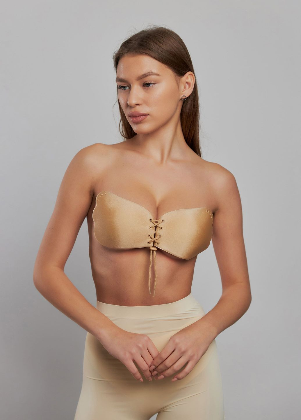 Бежевый невидимка бежевый невидимка бюстгальтер fly-bra невидимка с силиконовой основой без бретелек флай бра Nud без косточек полиэстер, силикон