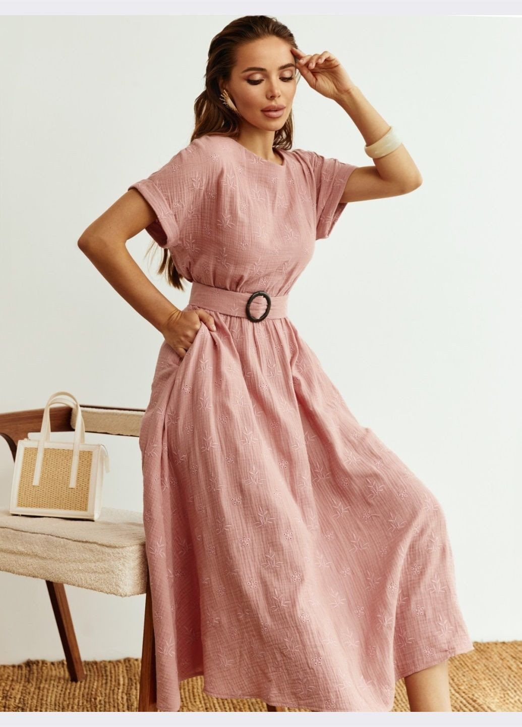 Рожева кежуал сукня-міді рожевого кольору з поясом кльош Dressa