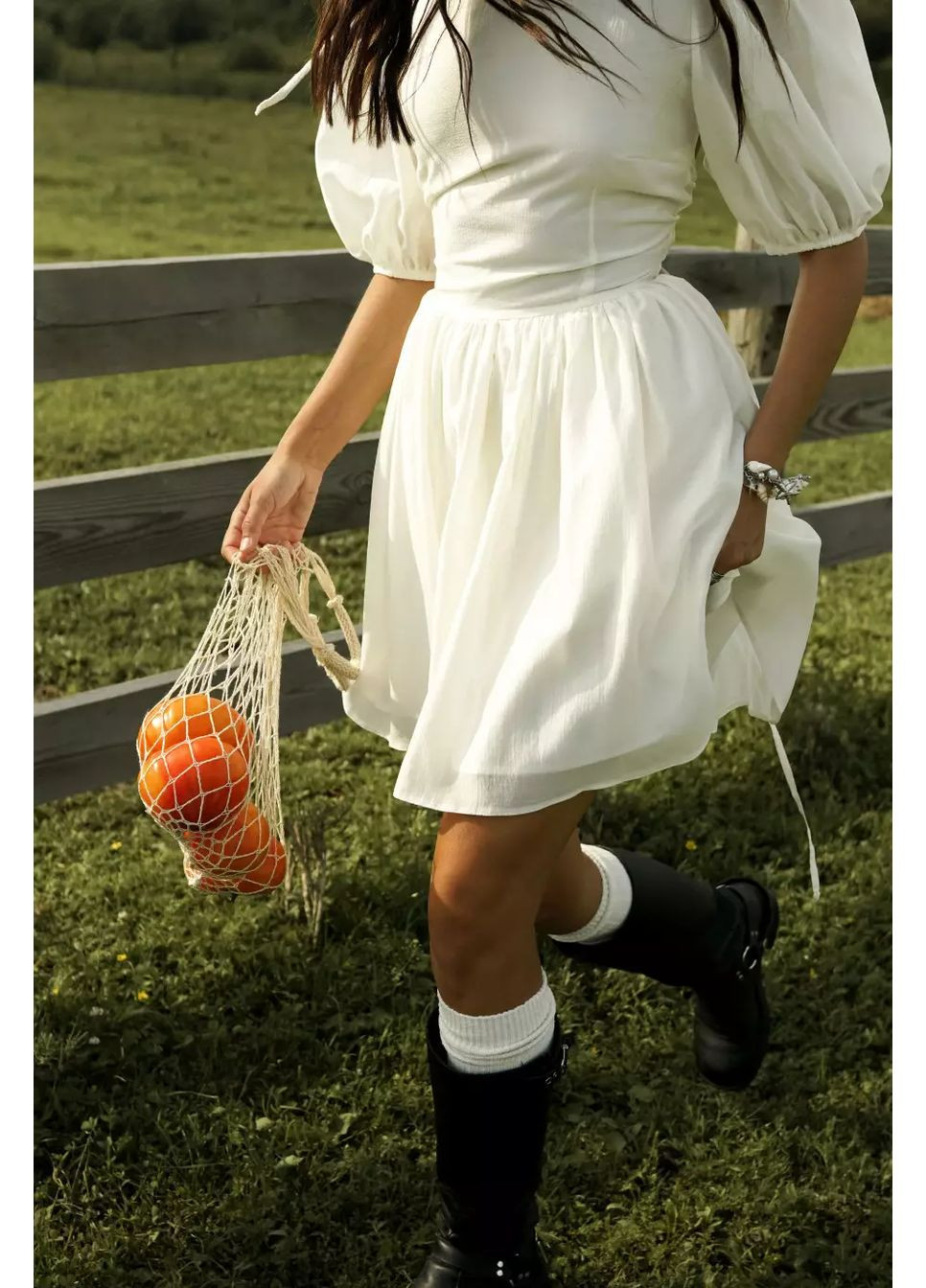 Молочное платье с завязками мини Twice