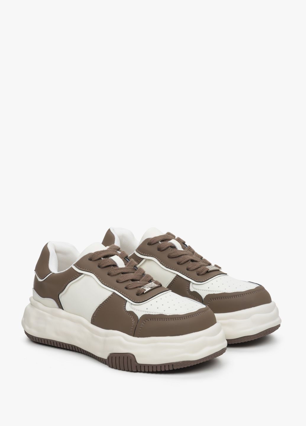 Коричневые кеды низкие, цвет коричневый Estro