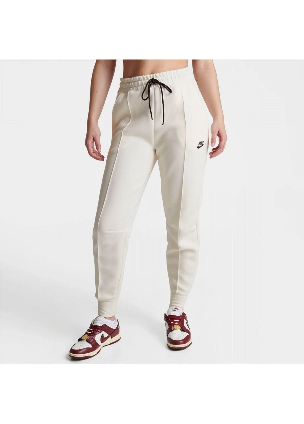Брюки женские Sportswear Tech Fleece Jogger Pants Beige Nike (364837255)