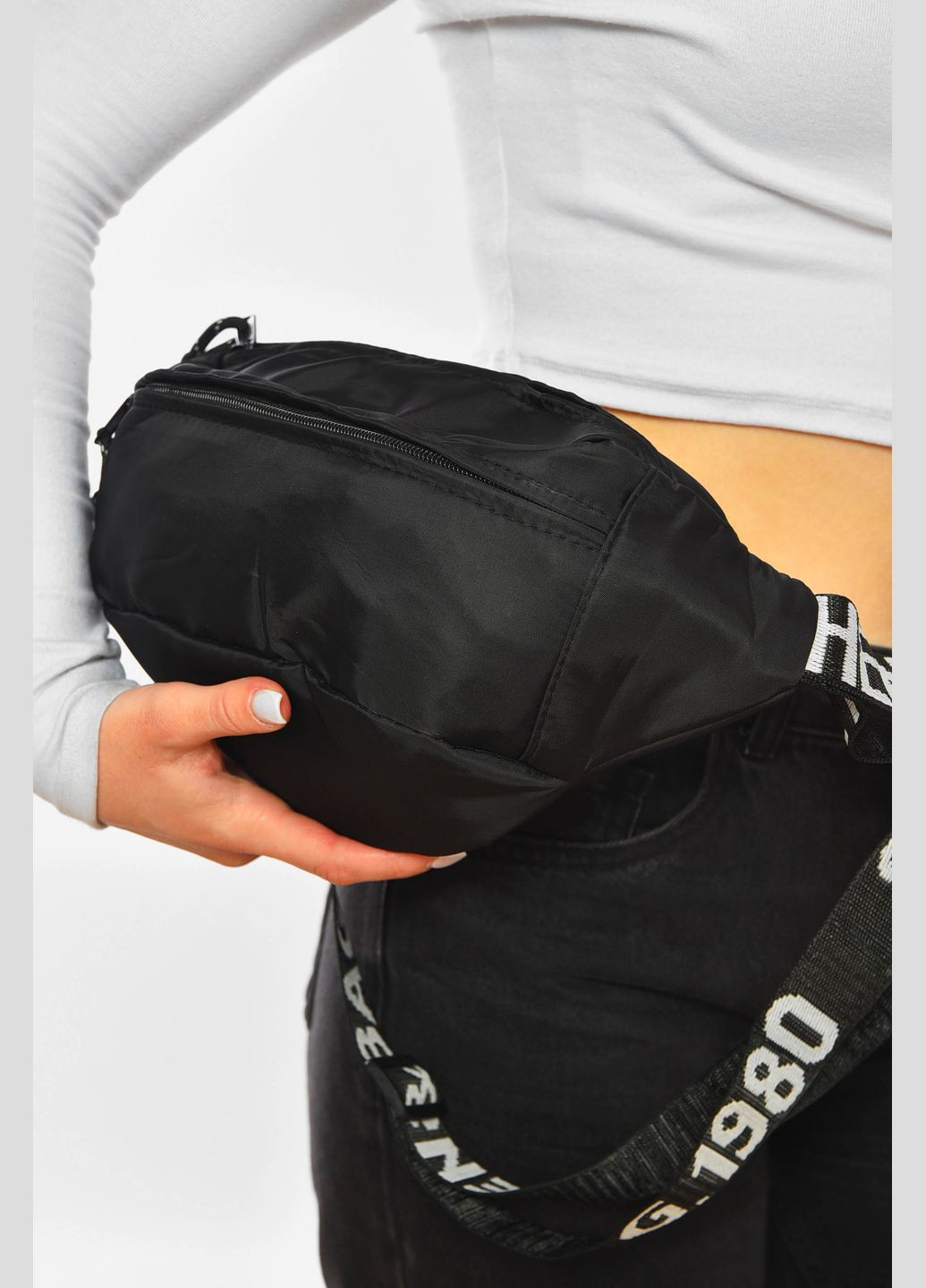 Бананка женская однотонная черного цвета Let's Shop (329405006)