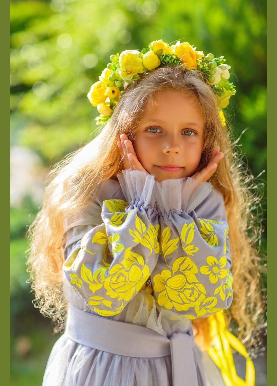 Сіра святкова сукня вишиванка для дівчинки, вишита пишна сукня для дівчинки (341327475)