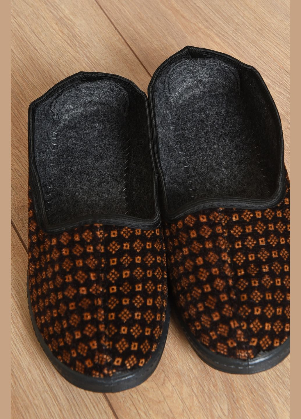 Капці жіночі коричневого кольору Let's Shop (260941637)