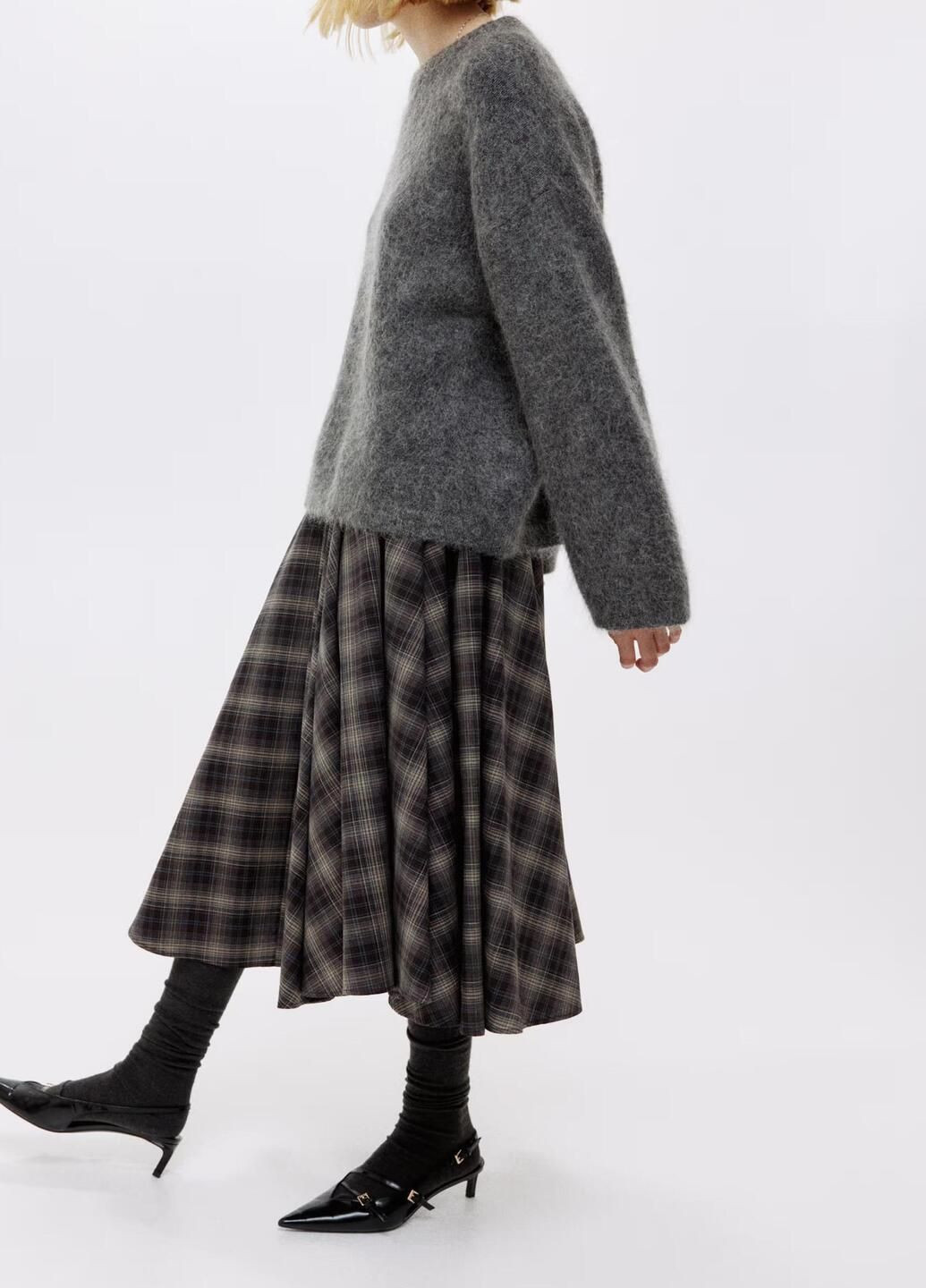 Темно-серый демисезонный свитер H&M