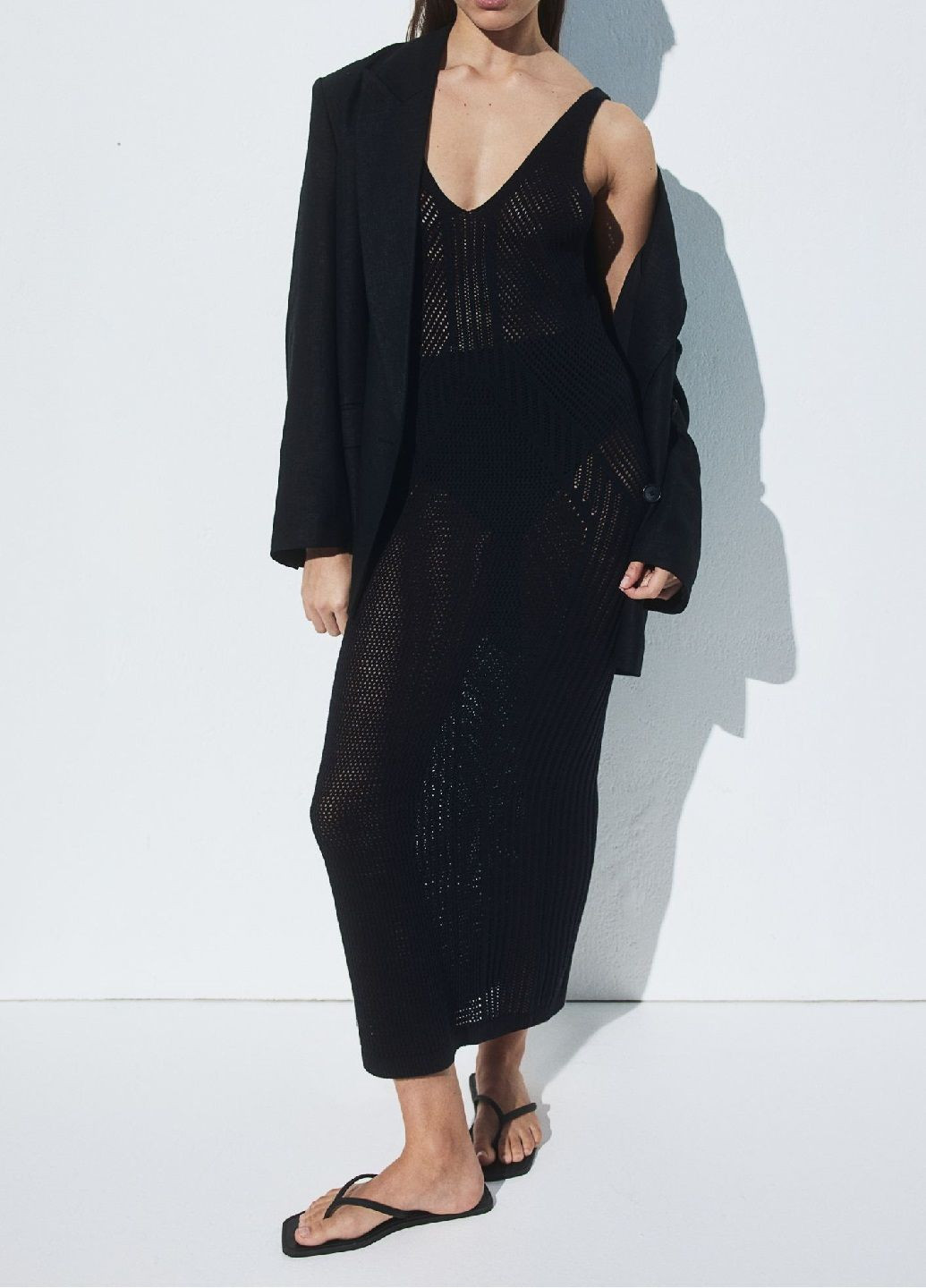 Черное кэжуал платье H&M однотонное