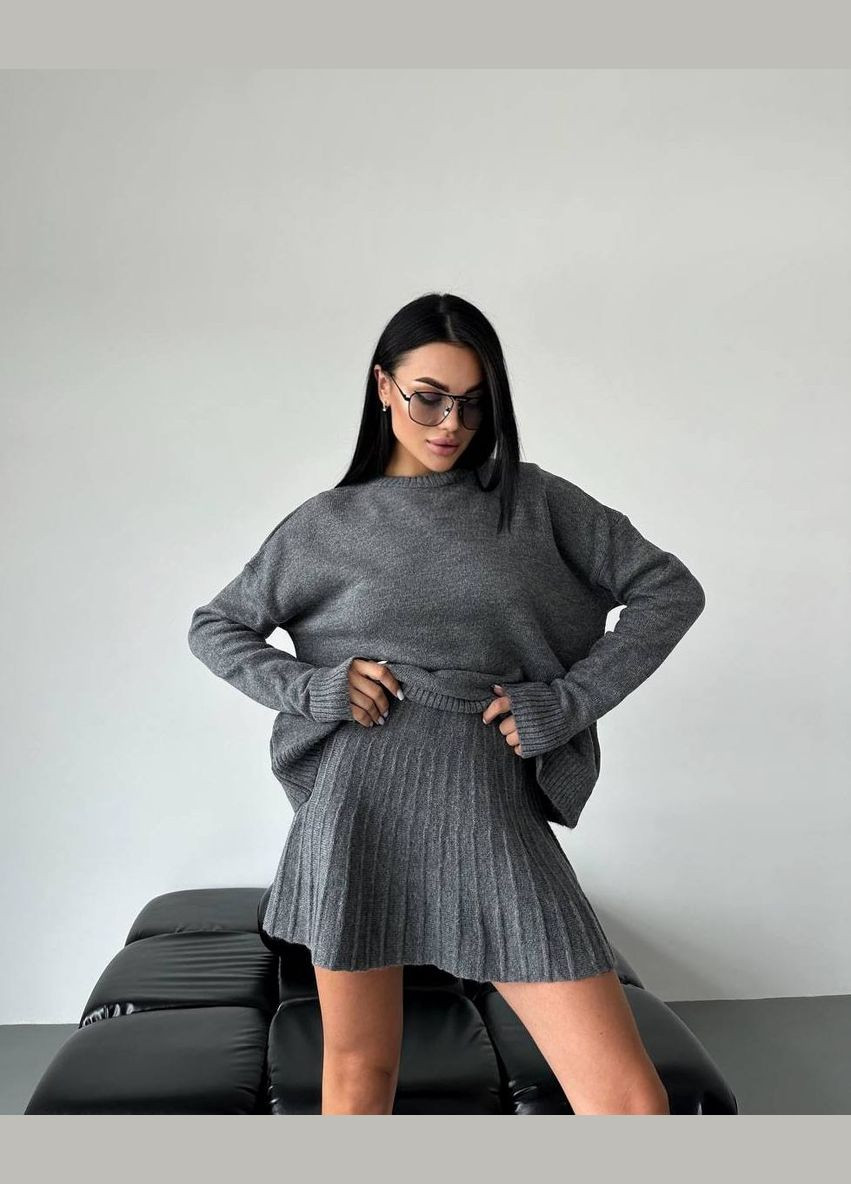 Сірий турецький костюм-двійка, якісний та стильний варіант для повсякденного образу No Brand 7652 (315692695)