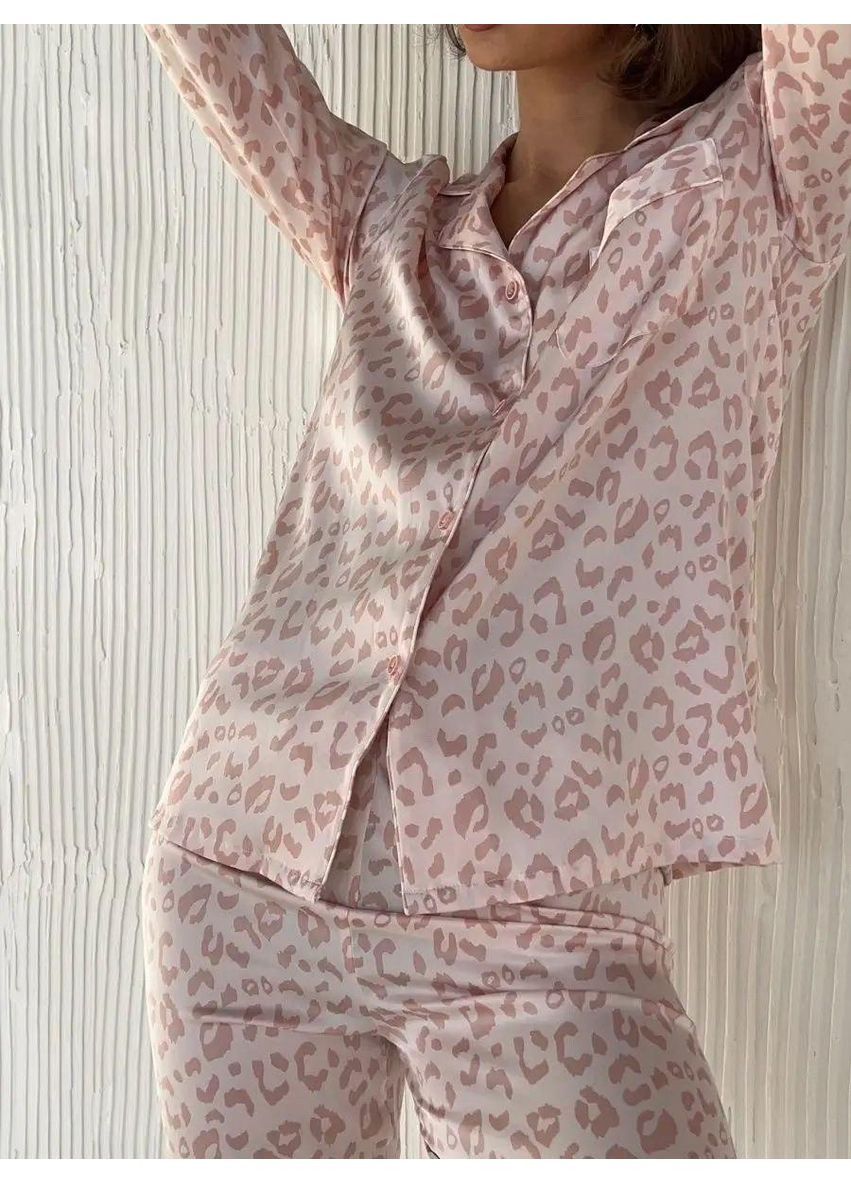 Рожева всесезон піжама "glamour" атласна брючна піжама з сорочою. носиться вільно, пояс на резинці дуже еластичний No Brand