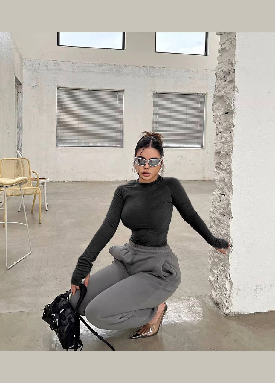 Стильный базовый костюм с джоггерами и топом Adelante (316448710)