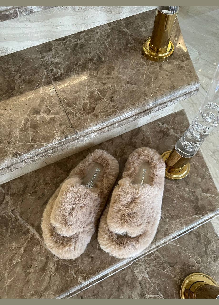 Бежевые тапочки Motivo