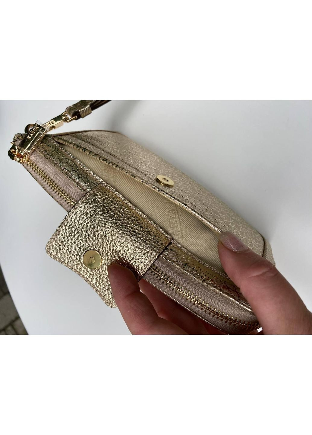 Клатч Турция, золотой одно отделение, карманы снаружи, для карточек внутри, ремешок на руку Karya (351506167)