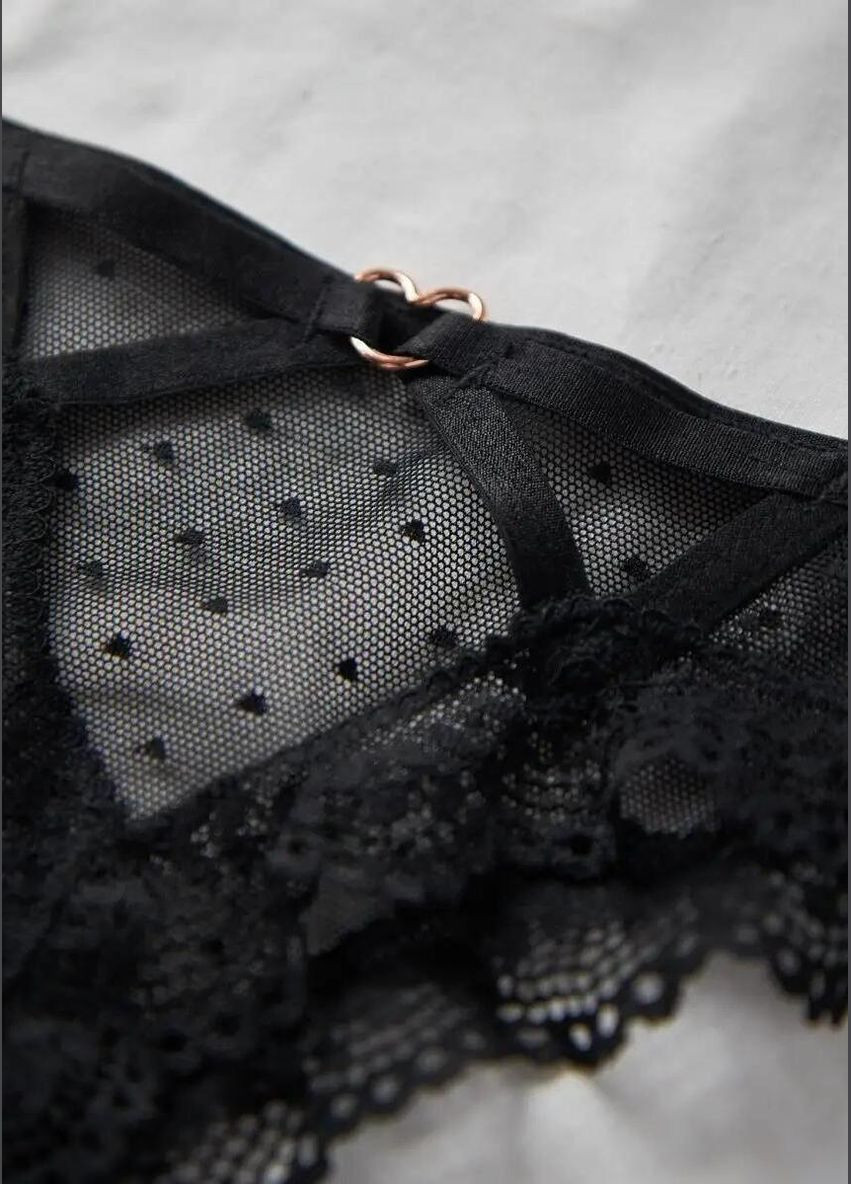 Соблазнительные кружевные трусики стринги с сердечками женское нижнее белье из кружева в мелкий принт сердечком вырезы на бедрах Cindylove (331769758)