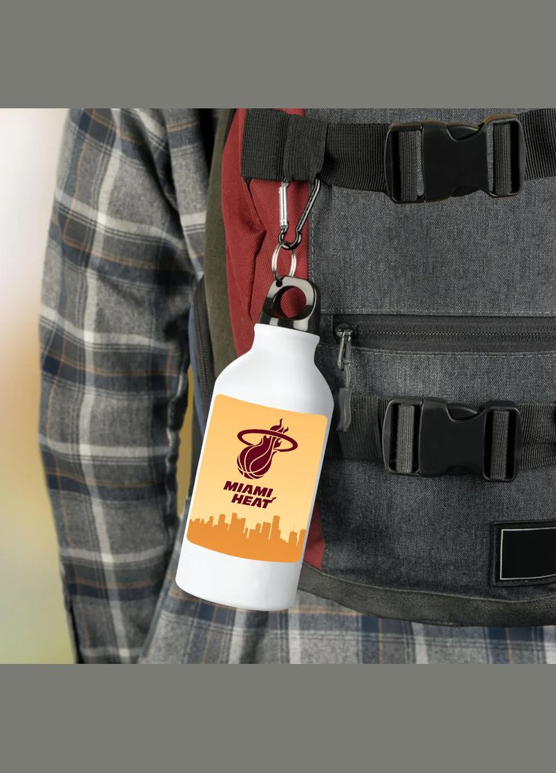Фляга (бутылка) для воды с карабином "Miami Heat и Philadelphia Sixers" Баскетбольная команда #01 500 мл Белый No Brand (323639536)