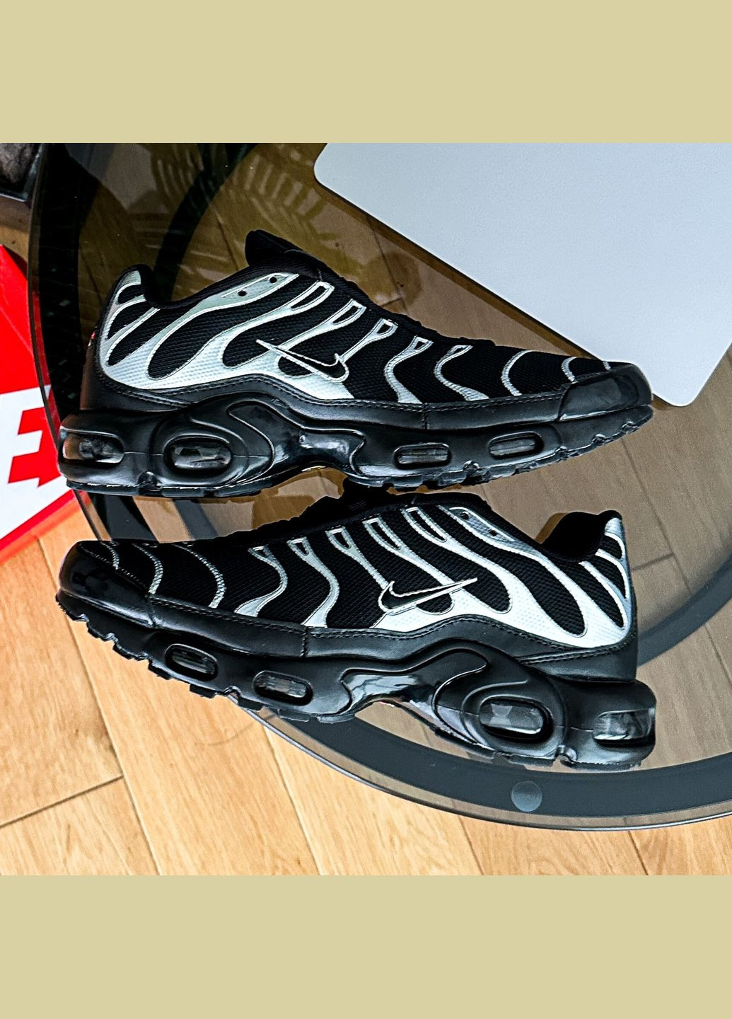 Черные демисезонные кроссовки мужские nike air max plus black/metallic silver | найк аир макс плюс черные No Brand