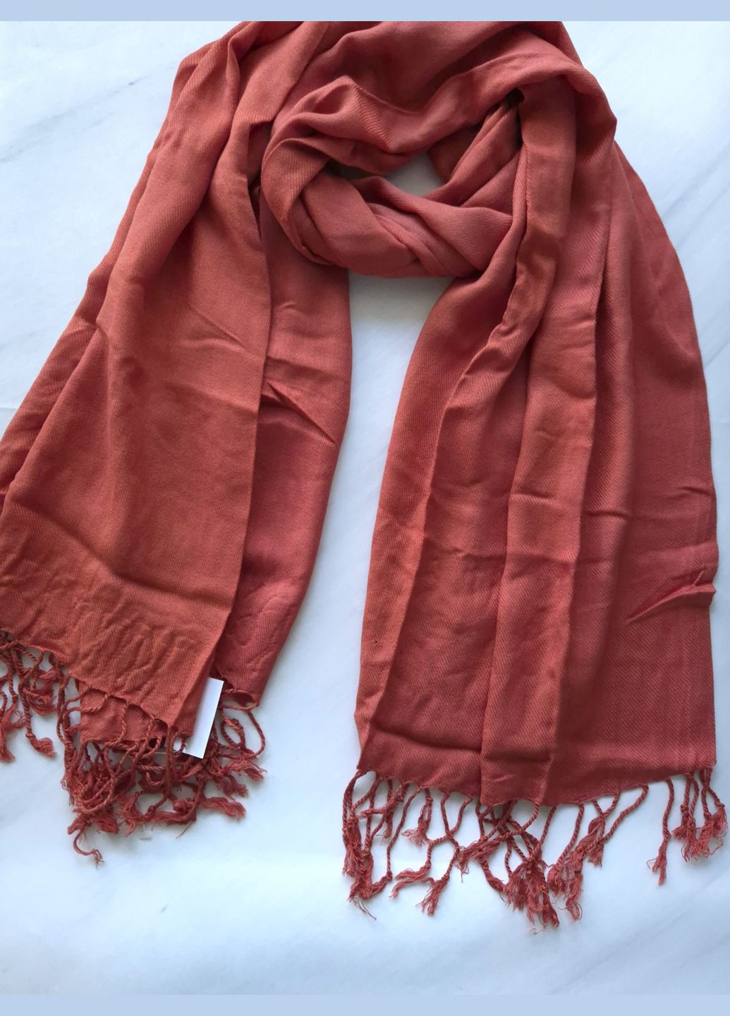 Шарф-палантин жіночий весна-осінь однотонний з кистями 172х73 см No Brand (347723762)