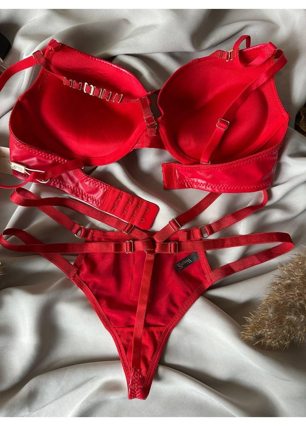 Красный комплект бюстгальтер push-up + трусики слипы 8188 красный Weiyesi