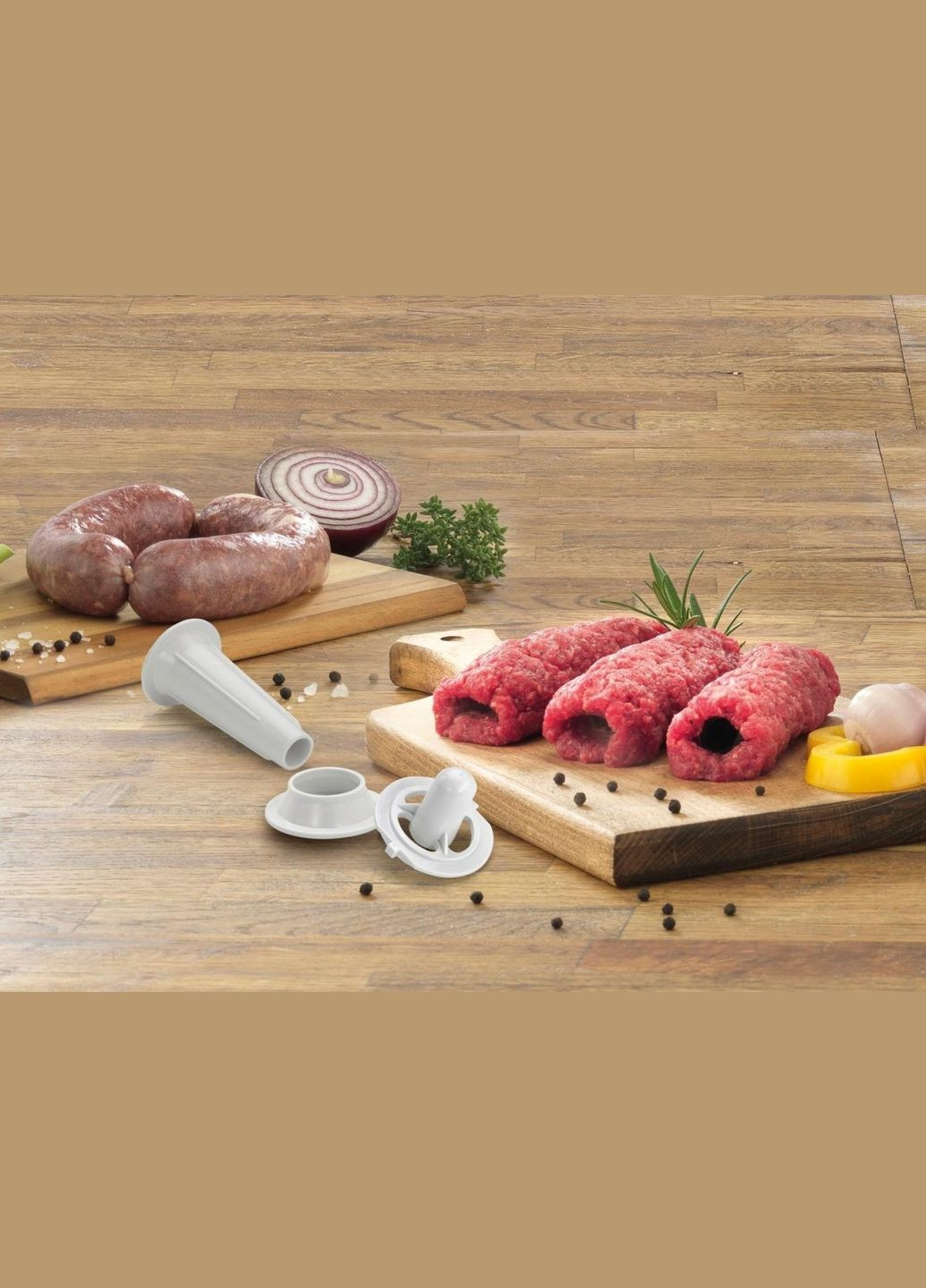 Мясорубка, 1800Вт, 2.1кг/мин, 2 решетки, насадка для колбас, кеббе, томатов, 3 терки, пластик/металл, Gorenje (344558173)