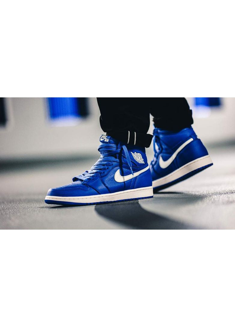 Синій air 1 retro high og 555088-401 Jordan