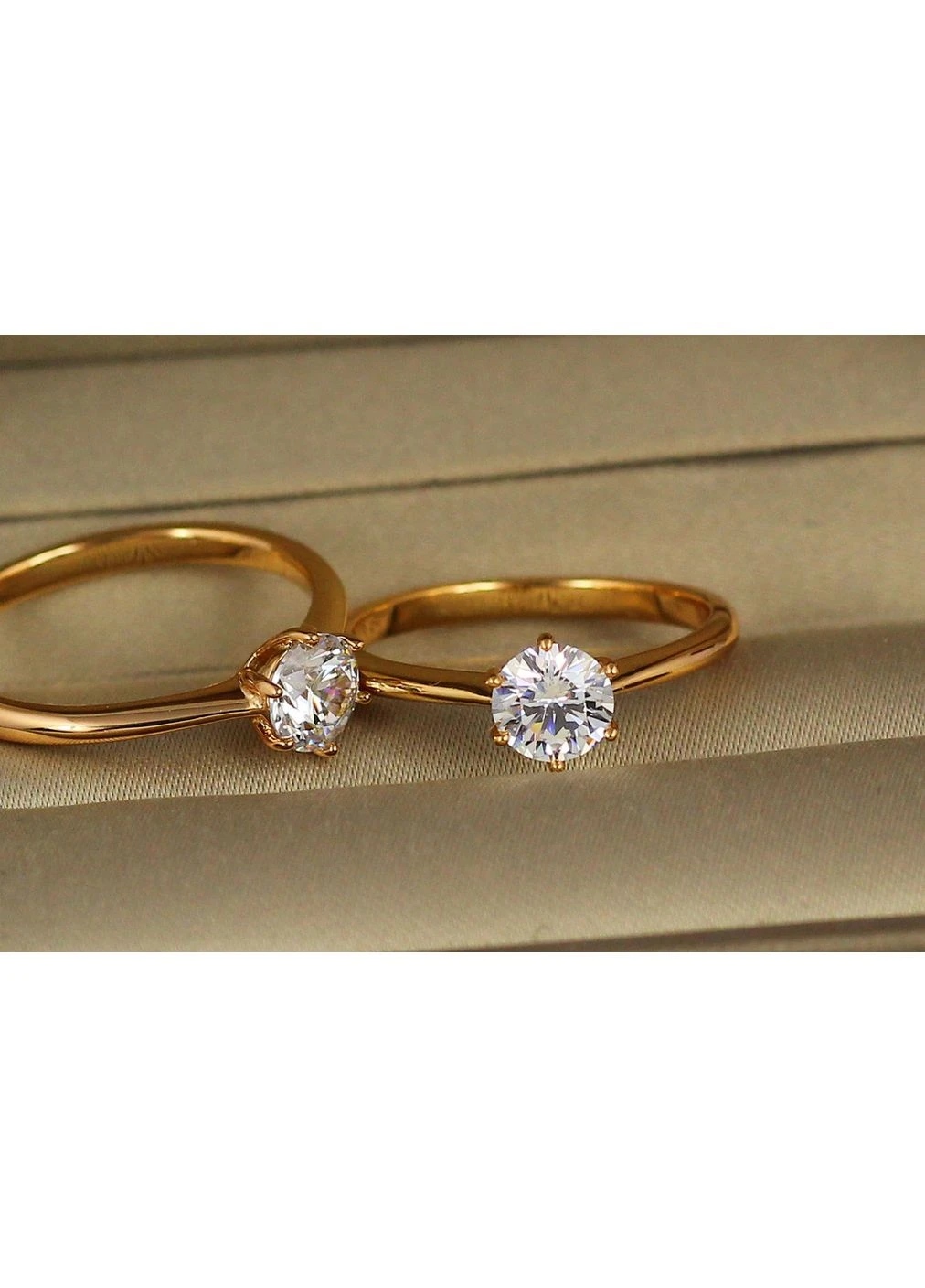 Кольцо фианит на ножке в форме короны гладкие бока р 19 золотистое love-shopping Xuping Jewelry (387401654)
