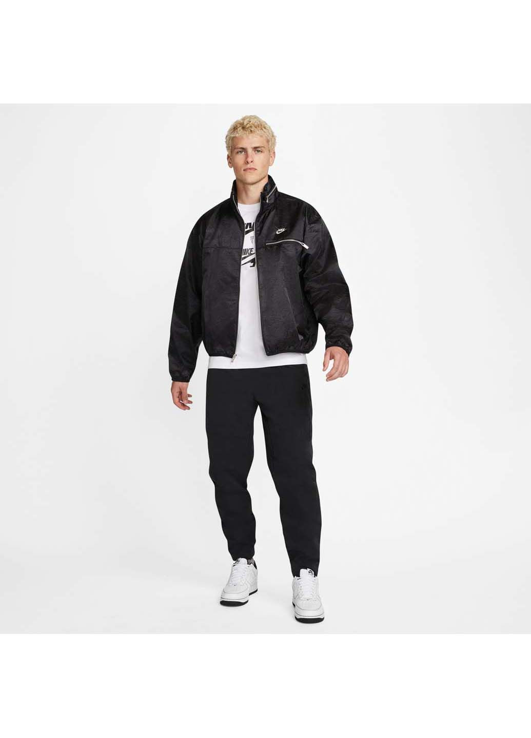 Чорна демісезонна куртка чоловіча Nike