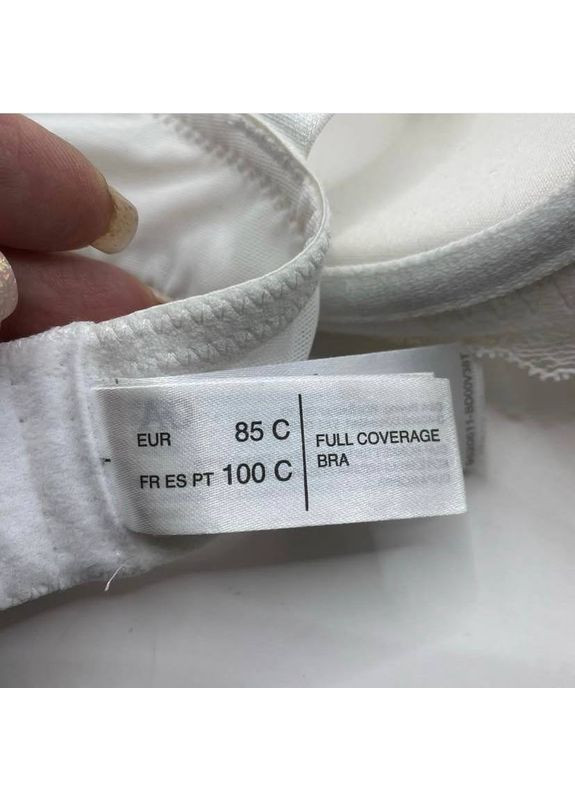 Белый бюстгальтер женский C&A с косточками