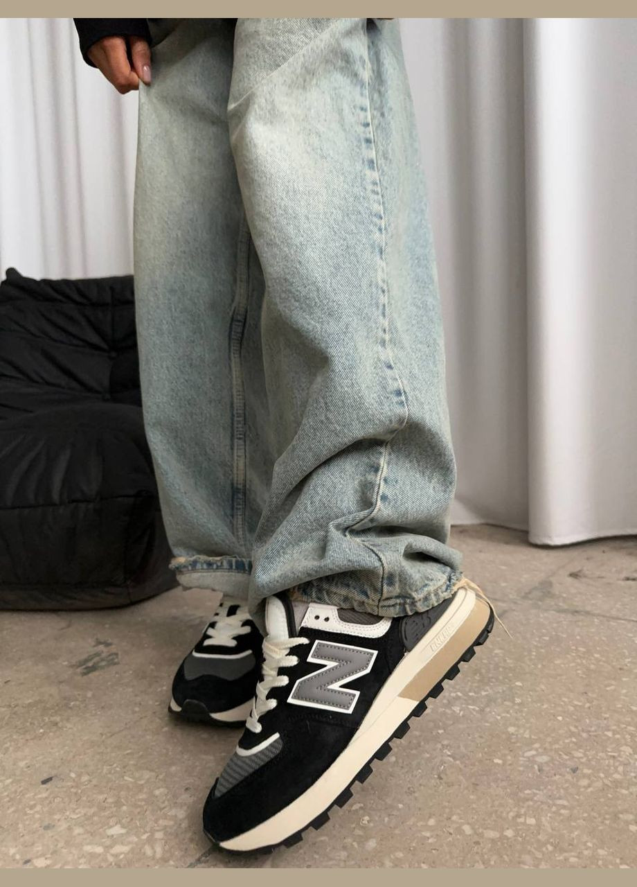 Чорні всесезонні кросівки Vakko