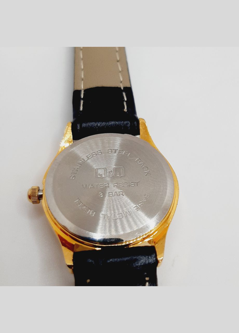 Наручний годинник '' жіночий кварцовий шкіряний ремінець () Q&Q VK71J101 (305391390)