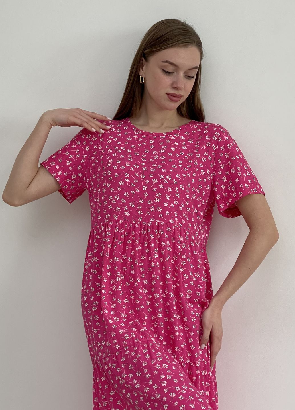 Рожева коктейльна, пляжна, повсякденний, кежуал, вечірня літня вільна сукня з рюшами зі штапелю в квіточку кльош Merlini з квітковим принтом