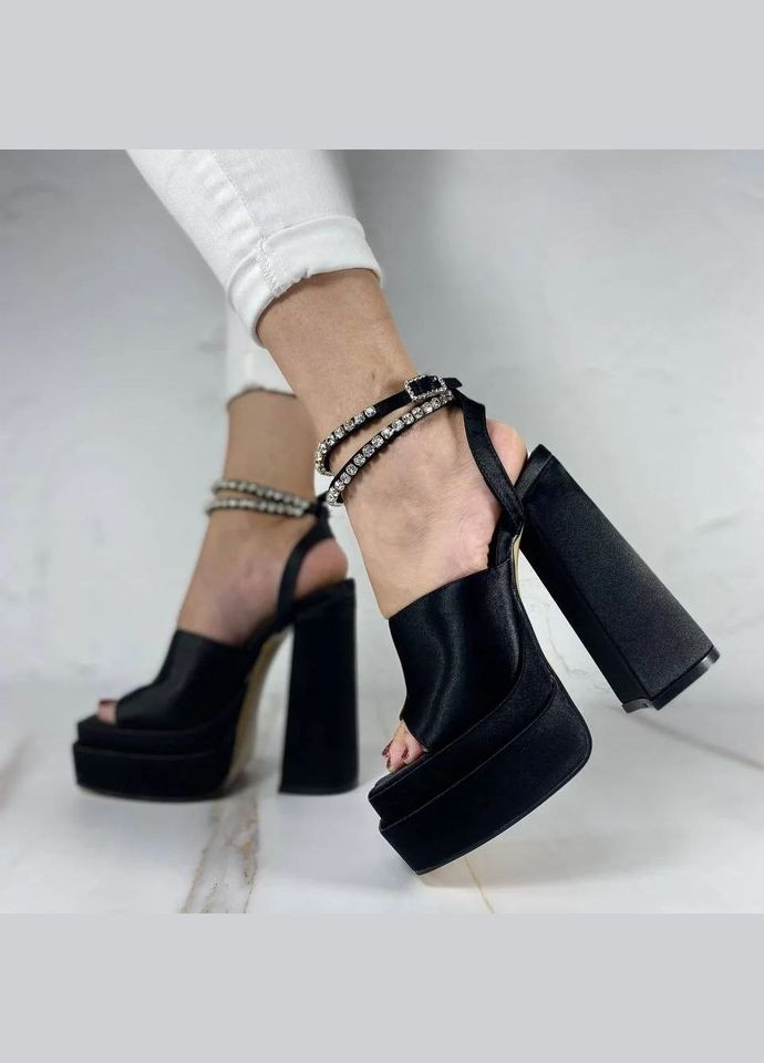 Черные женские стильные юосоножки на высоком каблуке черные. No Brand с ремешком с камнями