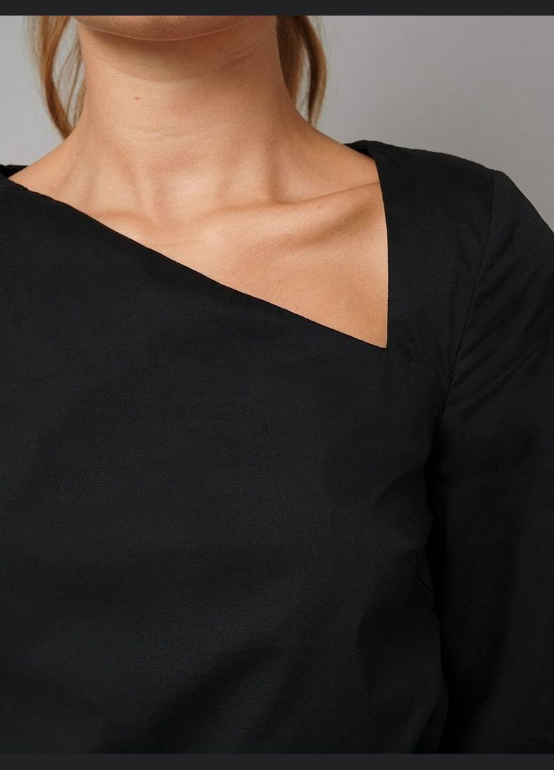 Черное платье NA-KD