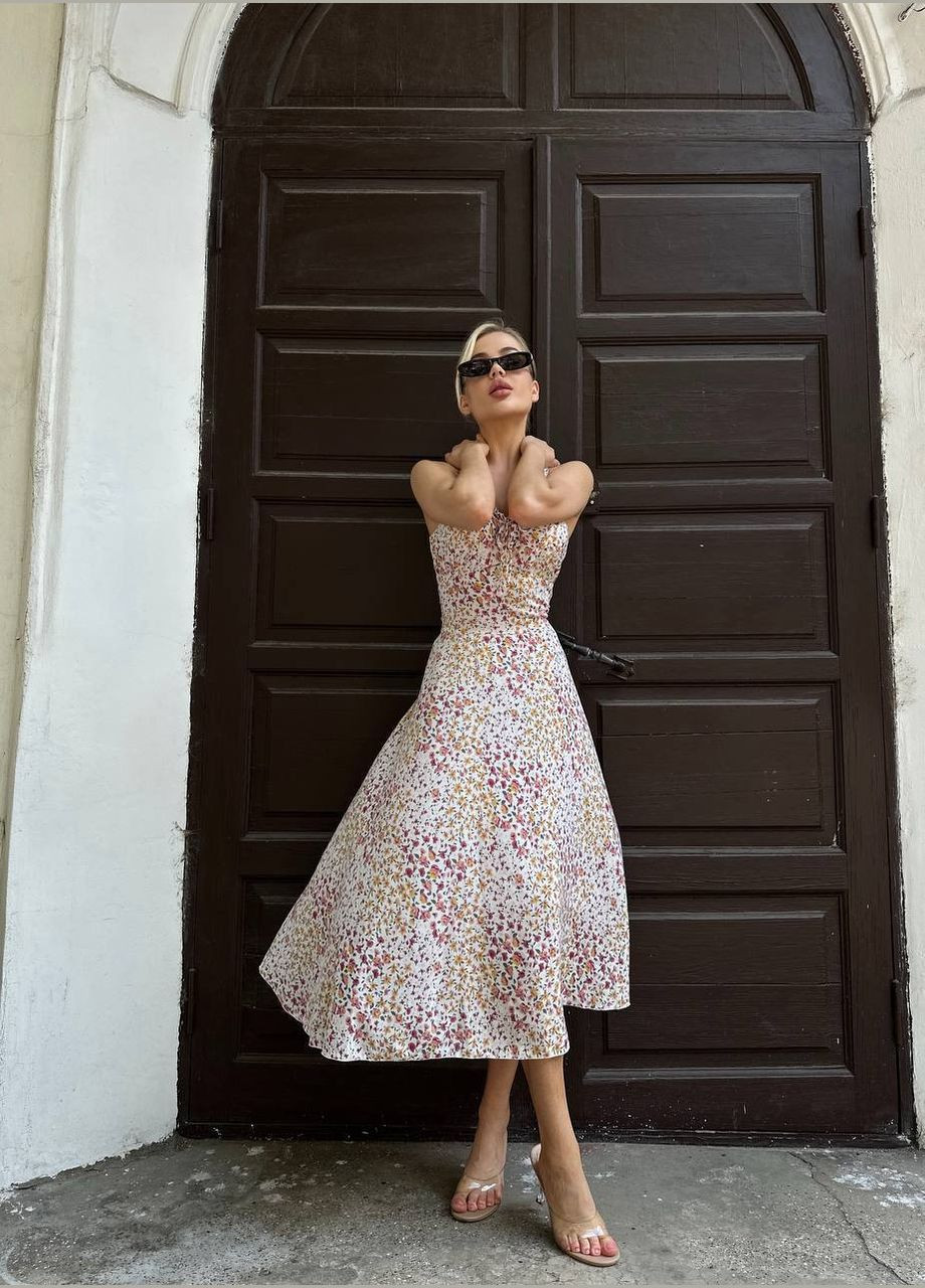 Молочное повседневный женское платье меди с цветочным принтом MonCher с цветочным принтом