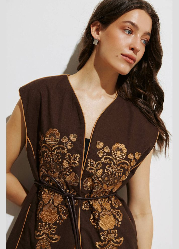 Женская камизелька с вышивкой коричневая Дерево Жизни MKRM4274-3 Modna KAZKA (336933999)