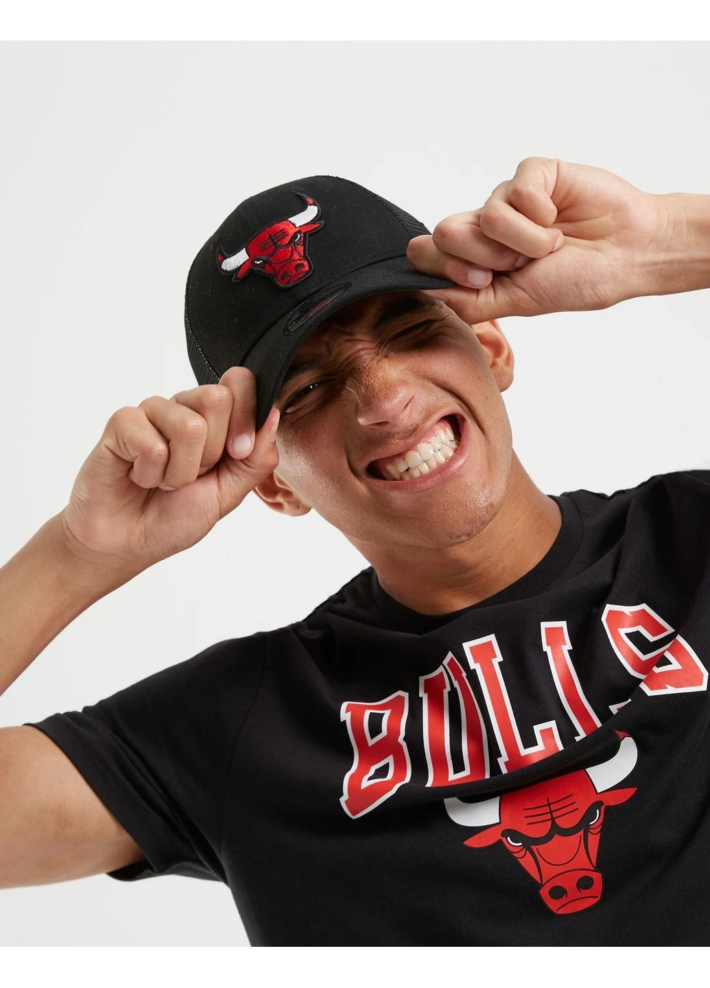 Черная футболка nos nba regular tee bulls black 60416749 New Era