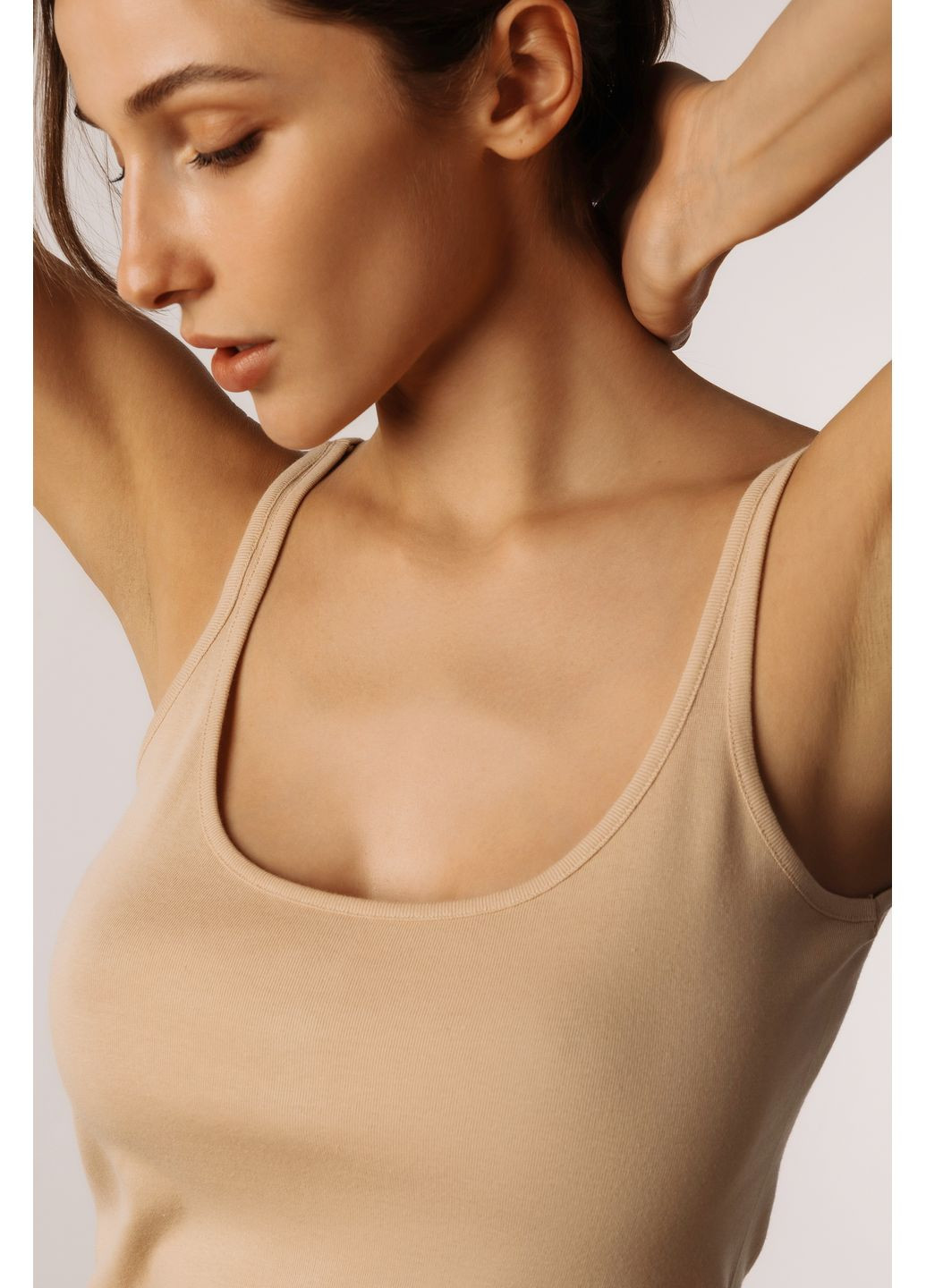 Майка жіноча на широких бретелях L006t Avero Luna — 351584520