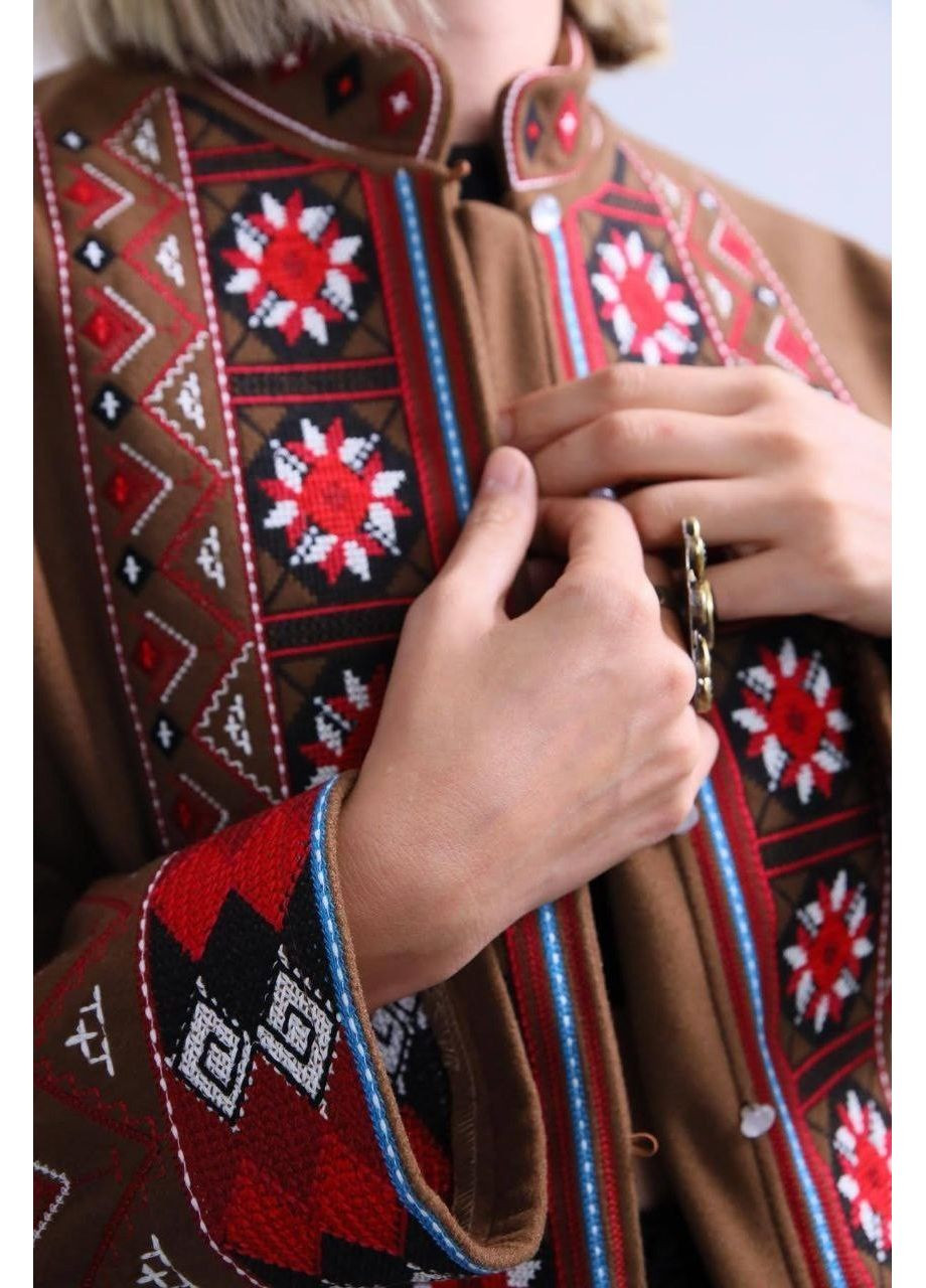 Коричневый женский пиджак с вышивкой на пуговицах ESQ - всесезон