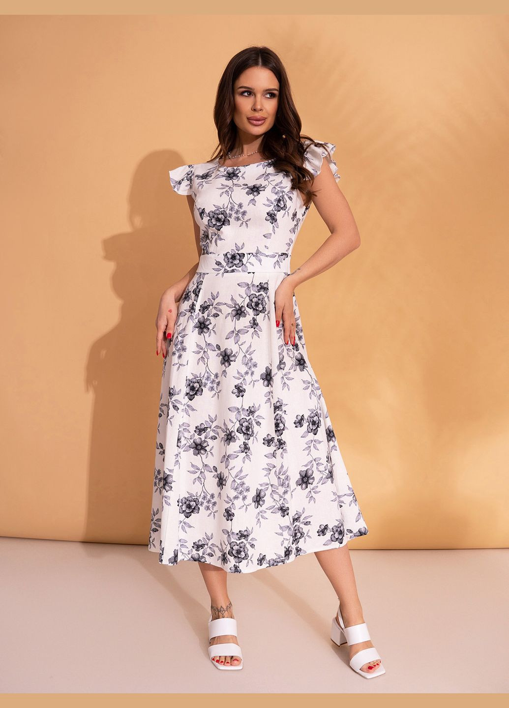 Белое повседневный платья с открытой спиной ISSA PLUS с цветочным принтом