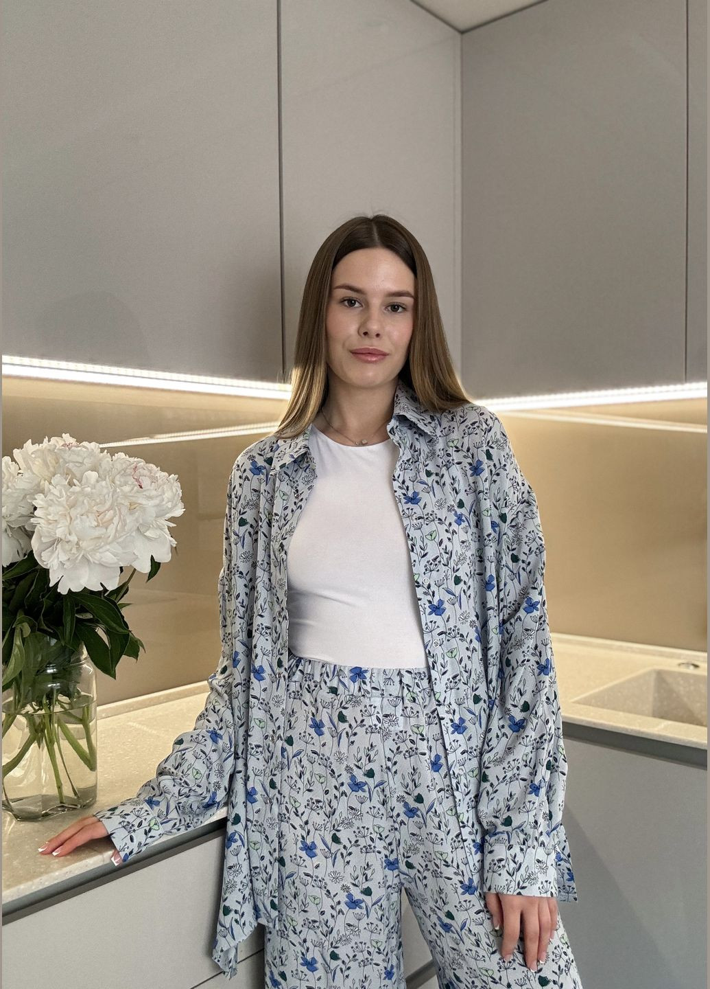 Серо-голубой рубашка с цветами HOCHUSOBITAKE