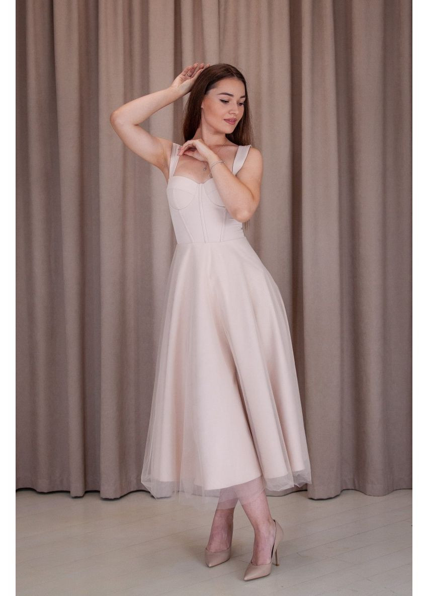 Бежевое коктейльное платье ODDI однотонное