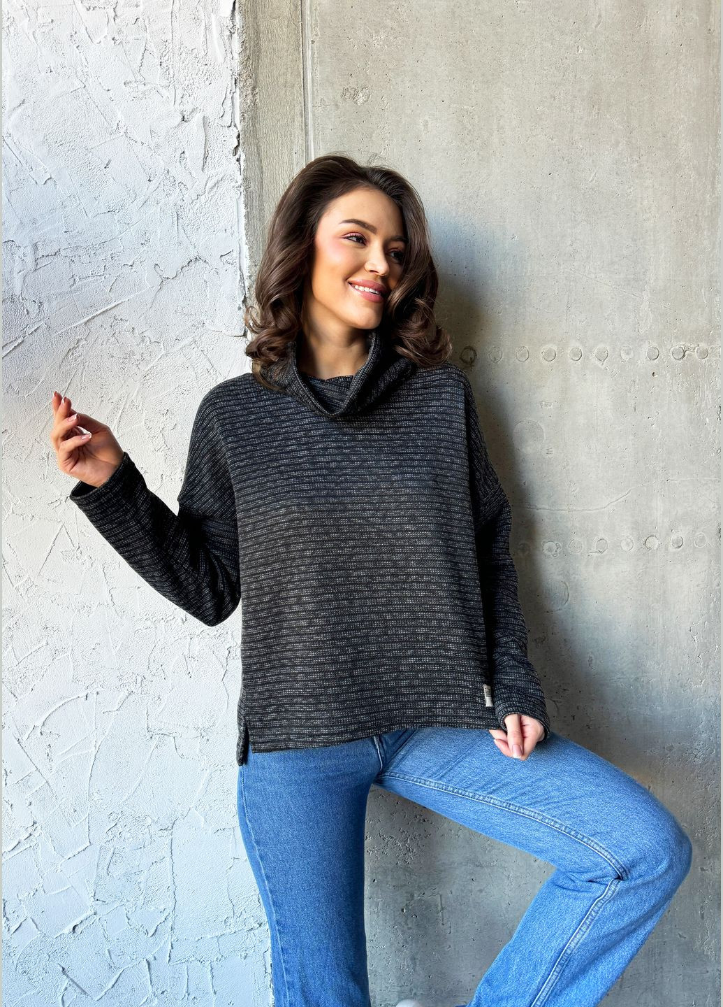 Женский свитер с воротником хомут и удлиненной спинкой INNOE Кофта (316324379)