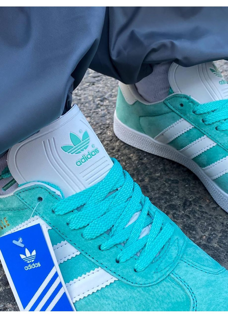 Белые демисезонные кроссовки мужские adidas gazelle mint адидас газель No Brand