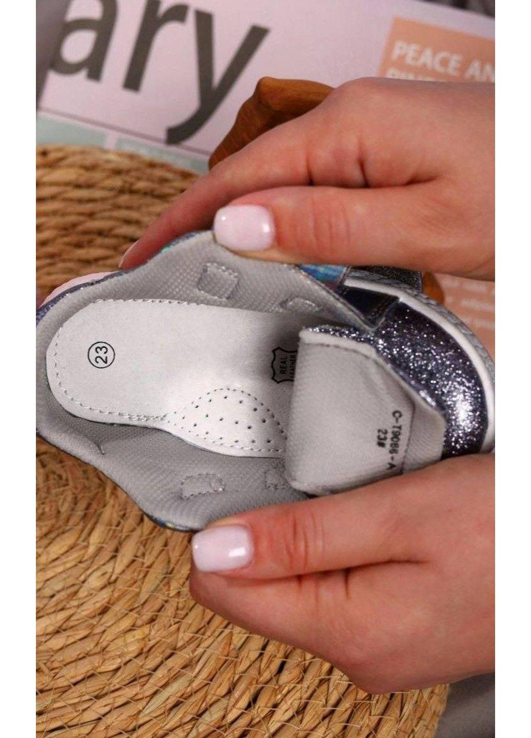 Серебряные демисезонные кроссовки детские серебристые Tom.M