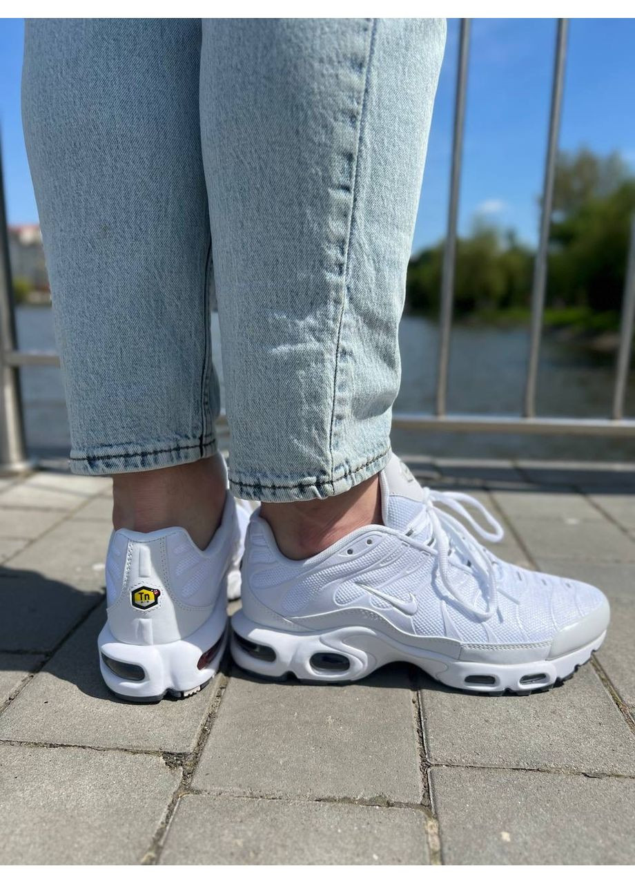 КРОССОВКИ ЖЕНСКИЕ NIKE AIR MAX PLUS TN WHITE НАЙК АИР МАКС ТН ПЛЮС No Brand белые демисезоны (367168294)