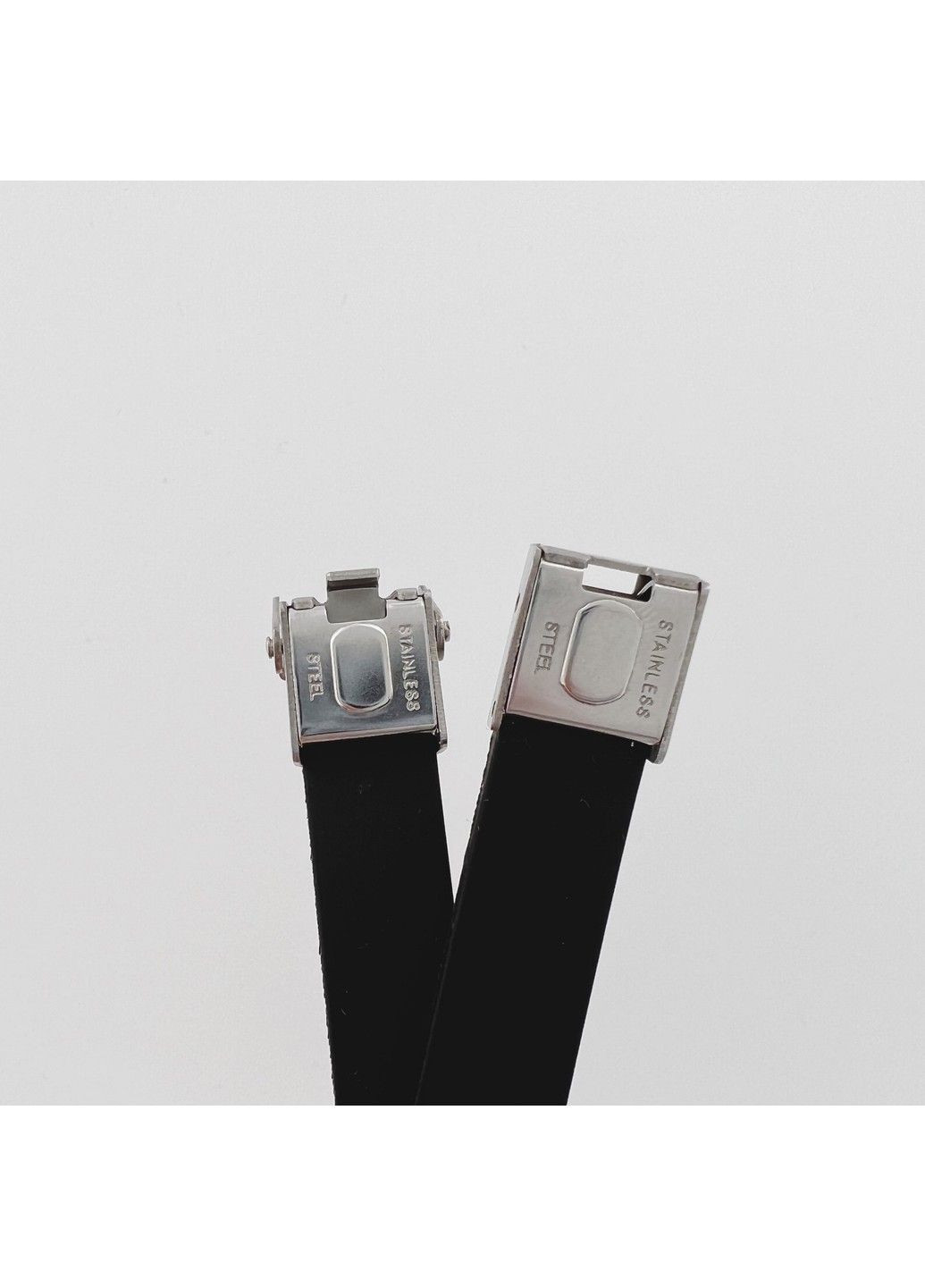 Браслет з медичної сталі на силіконовому ремінці 20см BSS-036 No Brand (299486642)